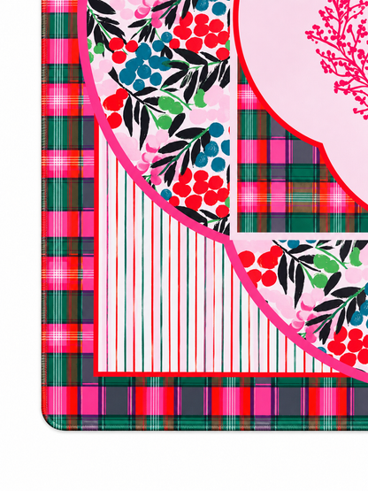 Very Merry Wreath 33"x33" Premium Mahjong Mat